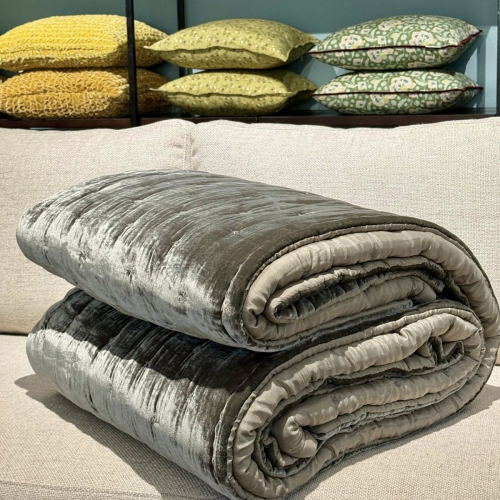 Charcoal  Velvet blanket/CN4-2501