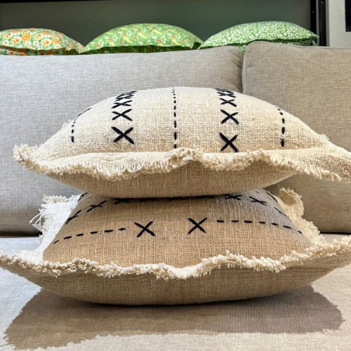 HAND-STITCHED COTTON CUSHION/GBL02