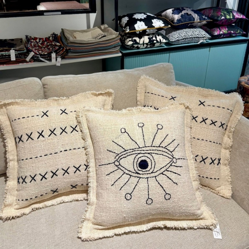 HAND-STITCHED COTTON CUSHION/GBL01