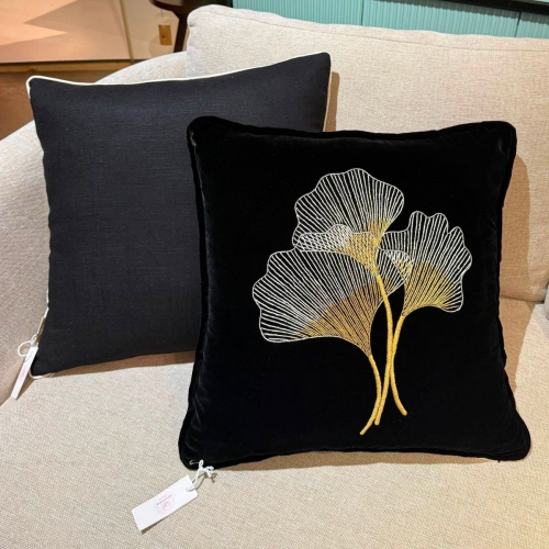 Black pillows/GH06.1
