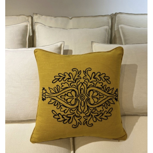 HAND-STITCHED LINEN CUSHION/GLT03