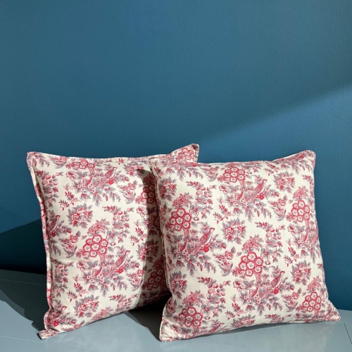 Red & White pillow/GH01