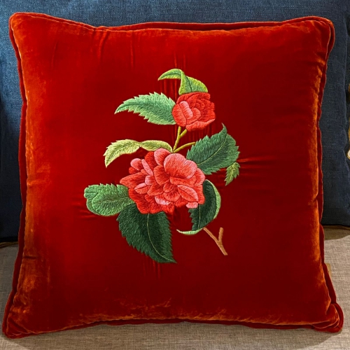 Camellia embroidered pillow/GT007